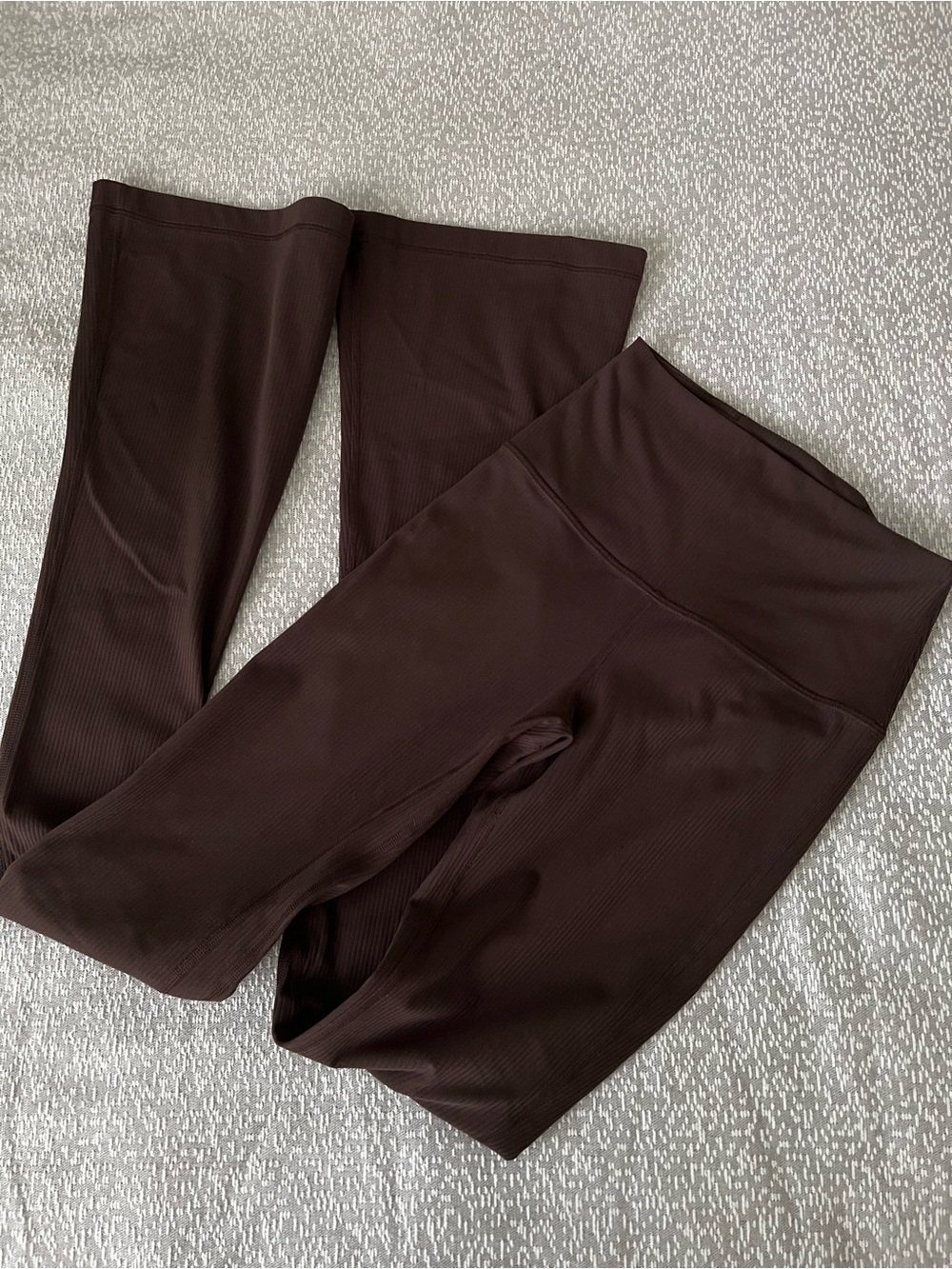 Lululemon Mini-Flare Size 2 High-Waist Ribbed Wide-Leg Pants in Deep Brown